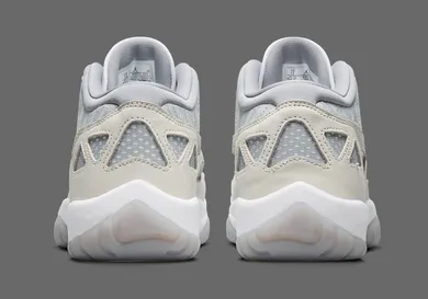 air-jordan-11-low-ie-light-orewood-brown-919712-102-heel