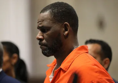 R. Kelly Fan Arrested For Allegedly Assaulting Another Fan