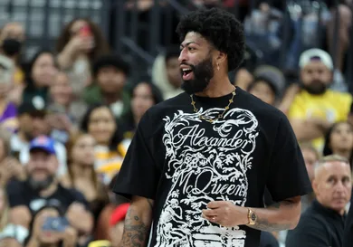 Minnesota Timberwolves v Los Angeles Lakers