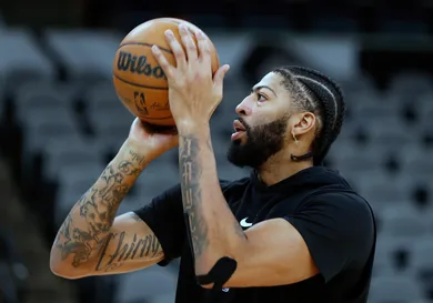 Los Angeles Lakers v San Antonio Spurs