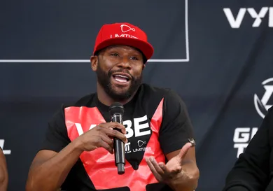 Floyd Mayweather v Deji Olatunji - Press Conference