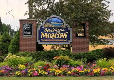 Highway welcome sign for Moscow Idaho