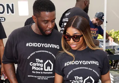 Sean "Diddy" Combs and His Family his daughters Chance, D'Lila and Jessie Celebrated Thanksgiving Day at The Caring Place in Miami