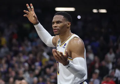 Los Angeles Lakers v Sacramento Kings