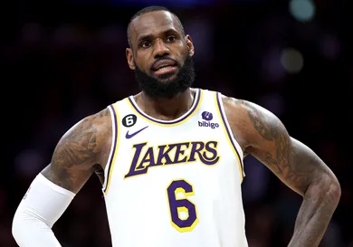 Philadelphia 76ers v Los Angeles Lakers