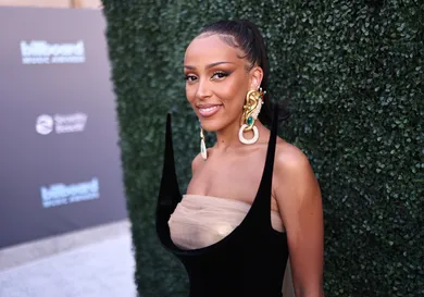 2022 Billboard Music Awards - Red Carpet