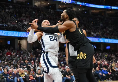 Memphis Grizzlies v Cleveland Cavaliers