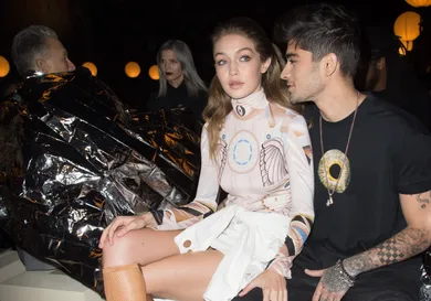 Givenchy : Front Row - Paris Fashion Week Womenswear Spring/Summer 2017