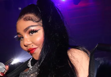 Lil Kim Ain't No Party Like A New York Party