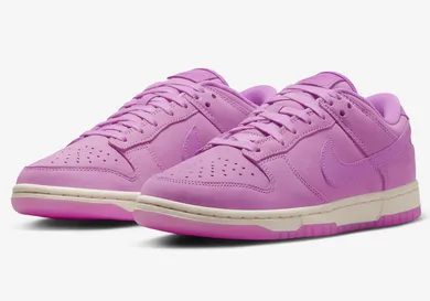 Nike-Dunk-Low-Pink-DV7415-500-4