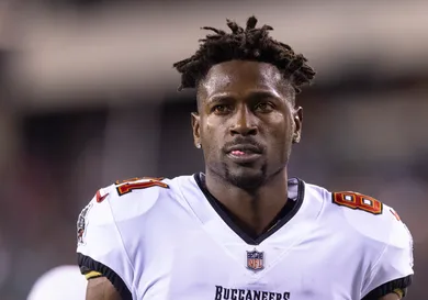 Tampa Bay Buccaneers v Philadelphia Eagles