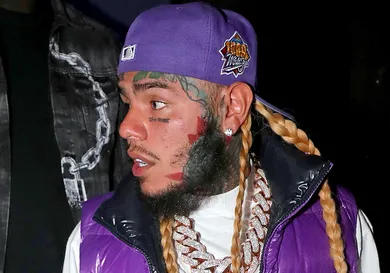 6ix9ine Girlfriend Face Instagram Live