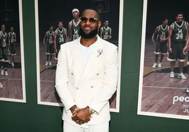 "Shooting Stars" Premiere - Red Carpet