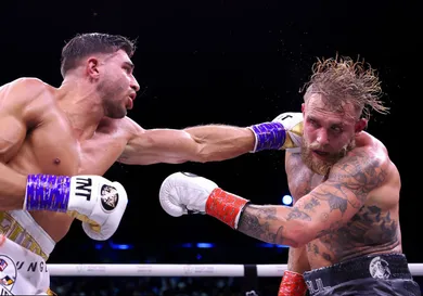Jake Paul v Tommy Fury