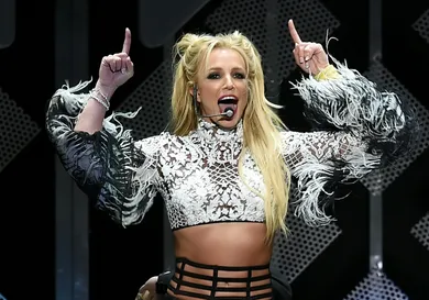 102.7 KIIS FM's Jingle Ball - Show