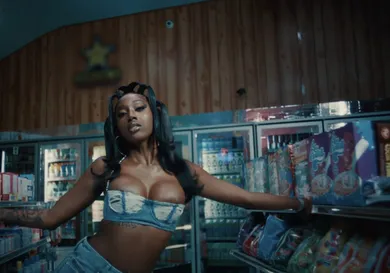 FloMilliFruitLoopVideo