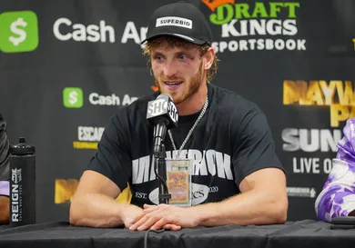 BOXING: JUN 06 Mayweather v Paul