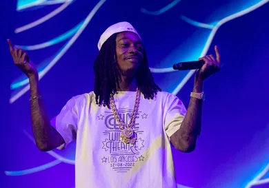 "Spinning Gold" Premiere - Show