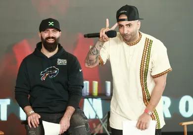 LiveXLive &amp; Social Gloves: Battle of the Platforms Press Conference @ Fred Segal West Hollywood