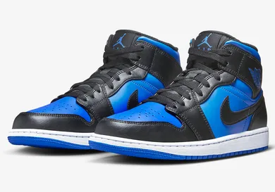 Air-Jordan-1-Mid-Varsity-Royal-DQ8426-042-4