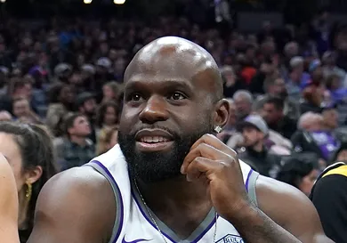 apollo crews net worth