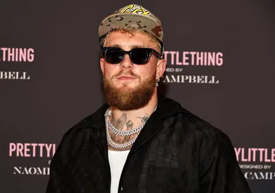 PrettyLittleThing x Naomi Campbell - Arrivals