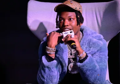 Pandora Play Back With Bleu