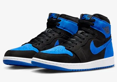 Air-Jordan-1-High-Royal-Reimagined-DZ5485-042-Official-Look-4