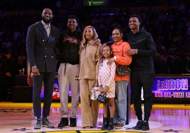 Milwaukee Bucks v Los Angeles Lakers