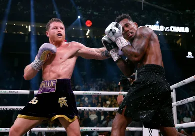 Canelo Alvarez v Jermell Charlo