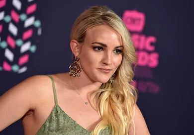 2016 CMT Music Awards - Arrivals