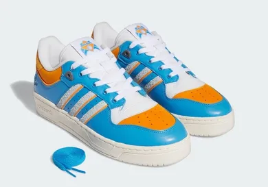 the-simpsons-adidas-rivalry-low-itchy-IE7566