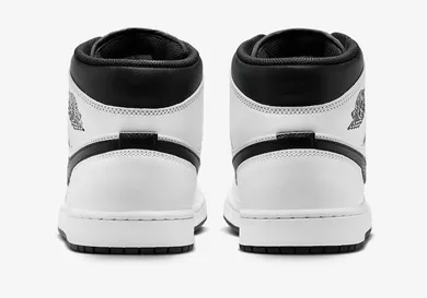 Air-Jordan-1-Mid-White-Black-5