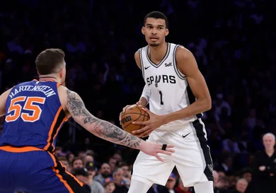 San Antonio Spurs v New York Knicks