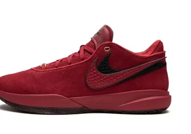 Nike-LeBron-20-22Liverpool22