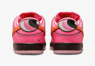 The-Powerpuff-Girls-Nike-SB-Dunk-Low-Blossom-5