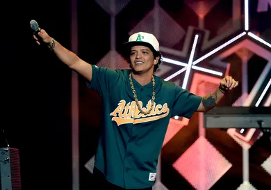 102.7 KIIS FM's Jingle Ball - Show