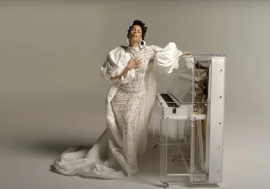 AliciaKeysLifelineVisual