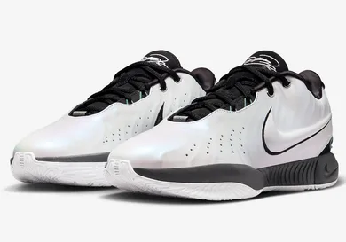 Nike-LeBron-21-Conchiolin-White-Black-4