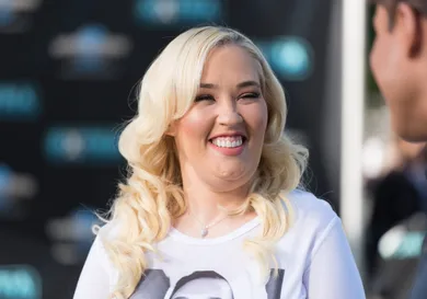 June Shannon Visits "Extra"