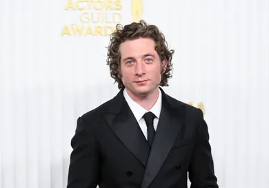 Jeremy Allen White net worth
