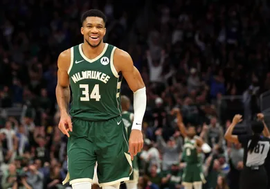 Cleveland Cavaliers v Milwaukee Bucks