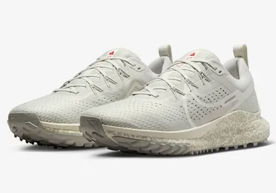 Nike-Pegasus-Trail-4-Give-Her-Flowers-FZ3778-072-4