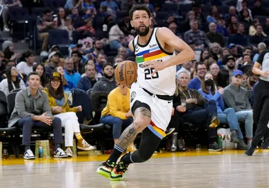 Minnesota Timberwolves v Golden State Warriors