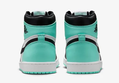 Air-Jordan-1-High-OG-Green-Glow-DZ5485-130-5