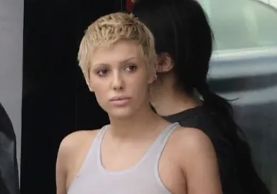 Bianca Censori Outfit Exposed Behind Vultures Listening Party Pop Culture News