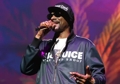 Rhythm &amp; Roast Event Presented By Cordell Broadus And Sharestix