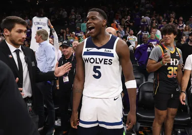 Minnesota Timberwolves v Phoenix Suns - Game Four