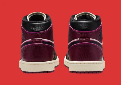 Air Jordan 1 Mid WMNS “Bordeaux” .001