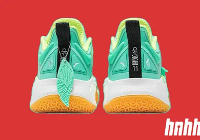 SneakerHeader.001